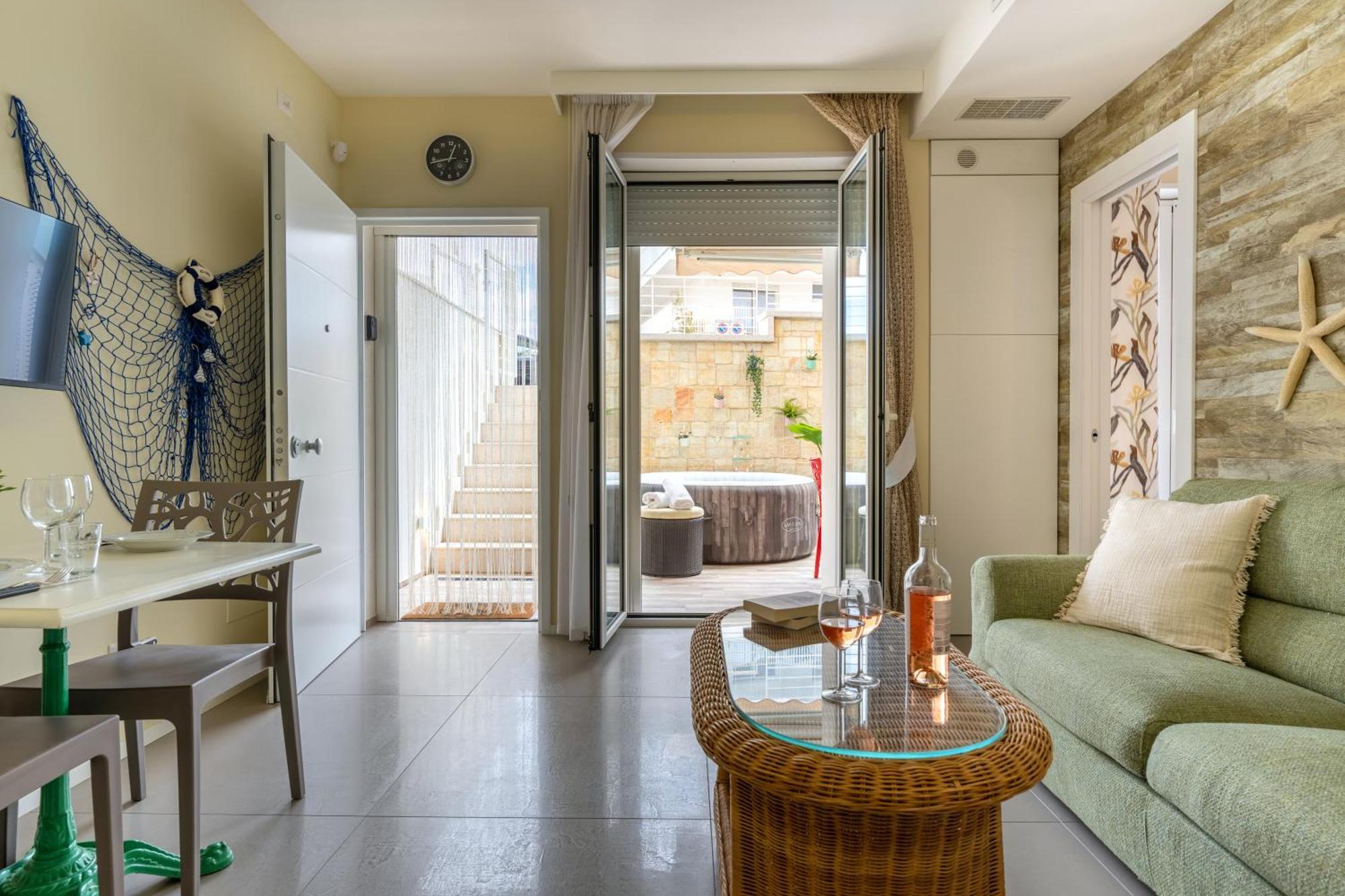 Cozy Marine Apt With Jacuzzi - 250Mt From Sea Polignano a Mare Exterior photo